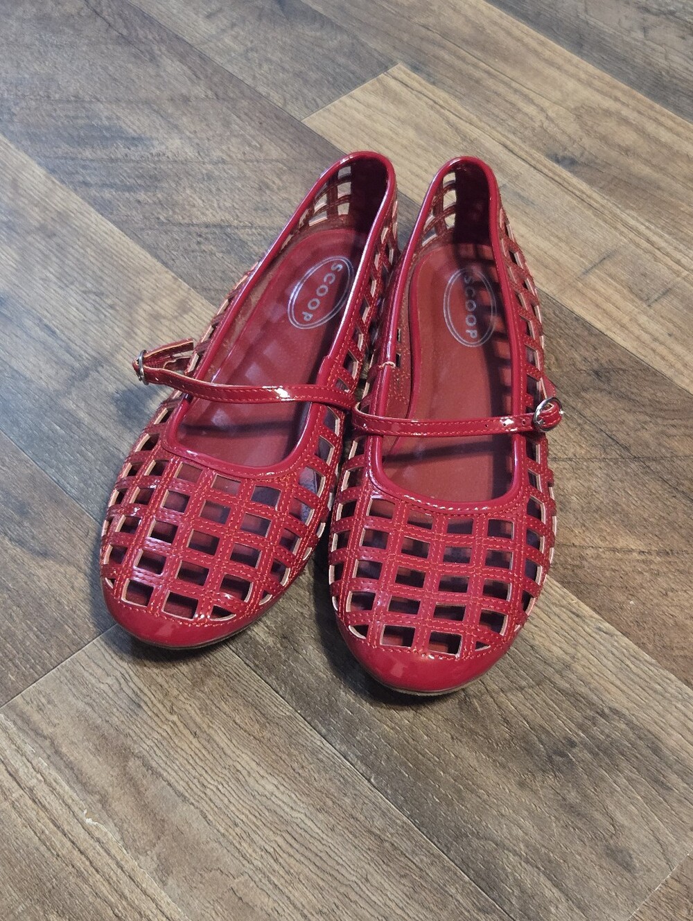 Scoop Women's Red Flats